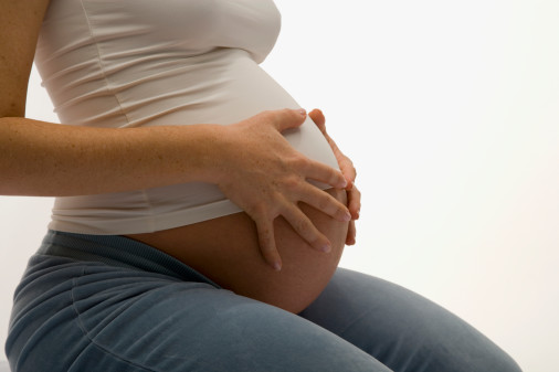 Frentista grávida de oito meses não consegue marcar pré-natal em UBS  de Campo Grande por falta de médico